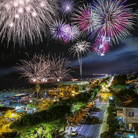 Very 200 M From The Sea *