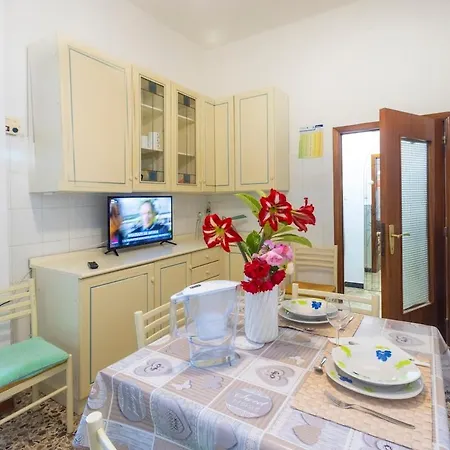 Very 200 M From The Sea *