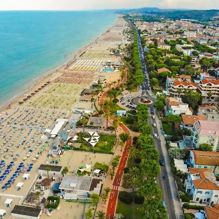 Very 200 M From The Sea Apartament Tortoreto