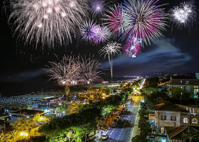 Very 200 M From The Sea *